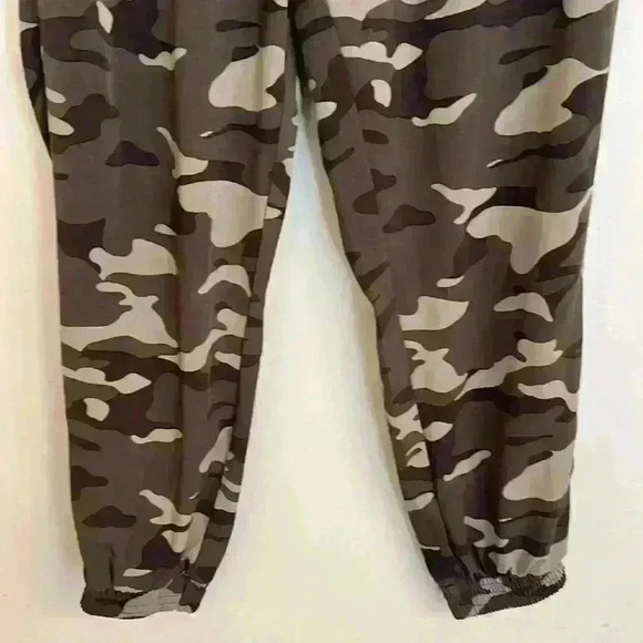 One by Chapter One Womens M Jogger Pants Army green Brown Tan drawstring Camo - Picture 4 of 11